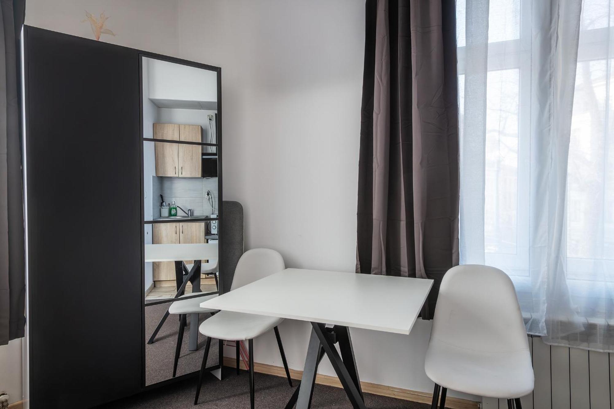 70S Hostel Kraków Eksteriør billede