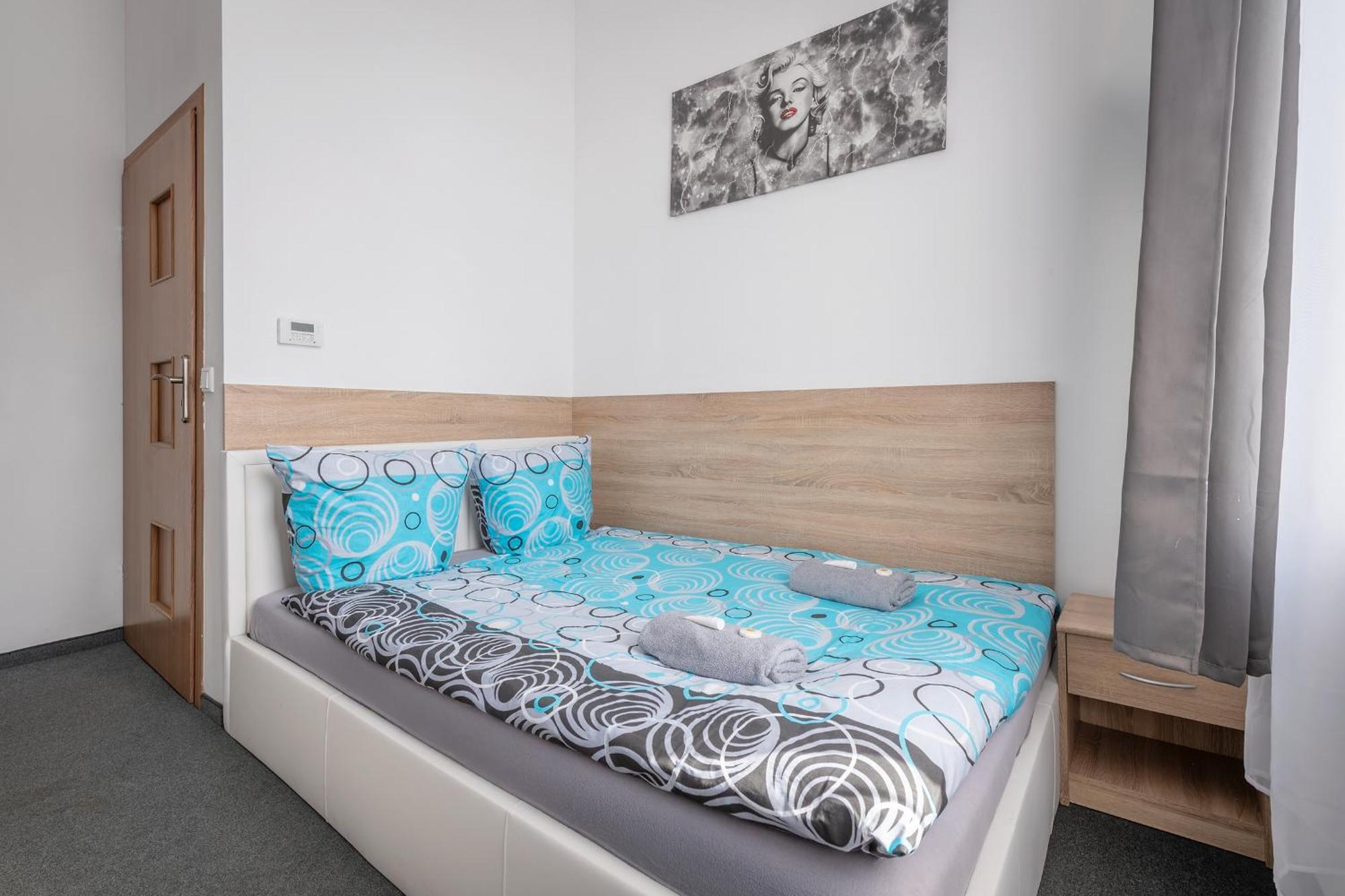 70S Hostel Kraków Eksteriør billede